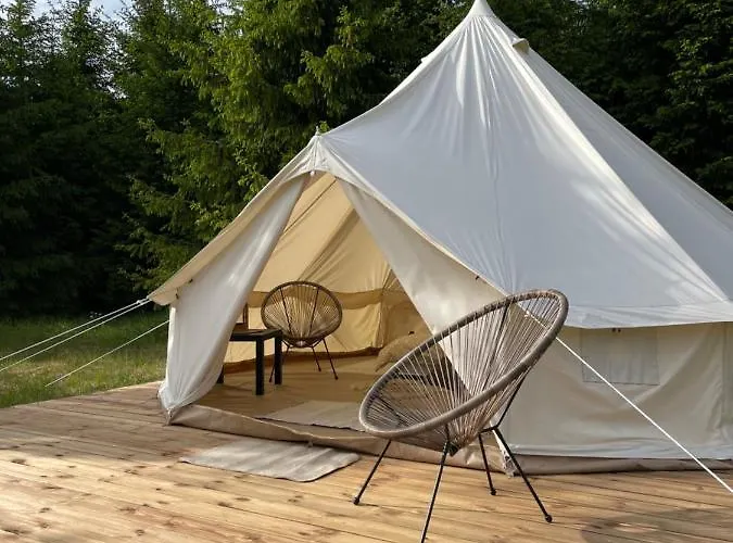 Tente de luxe Restu Forrest Glamp